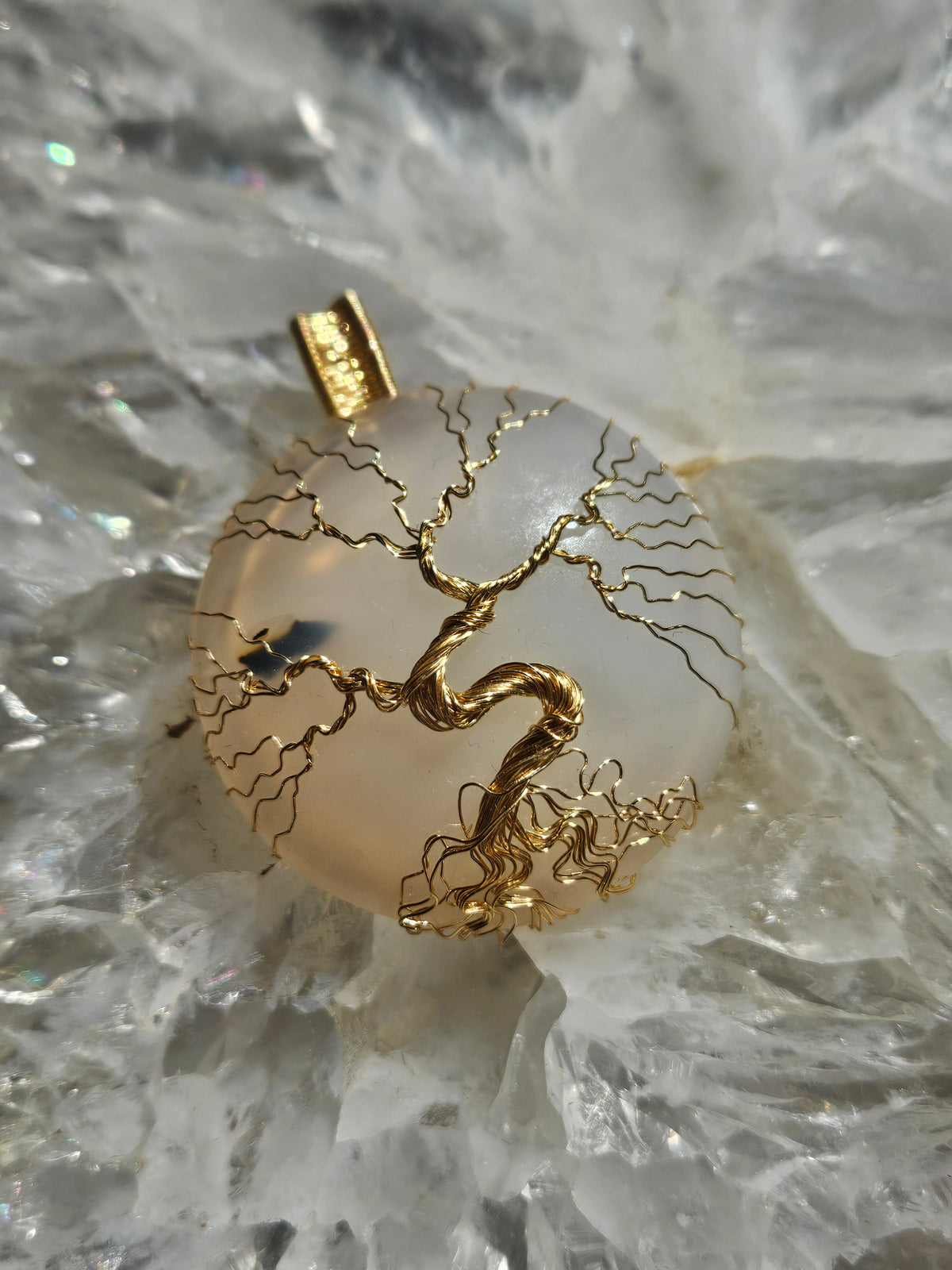 Agate tree pendant