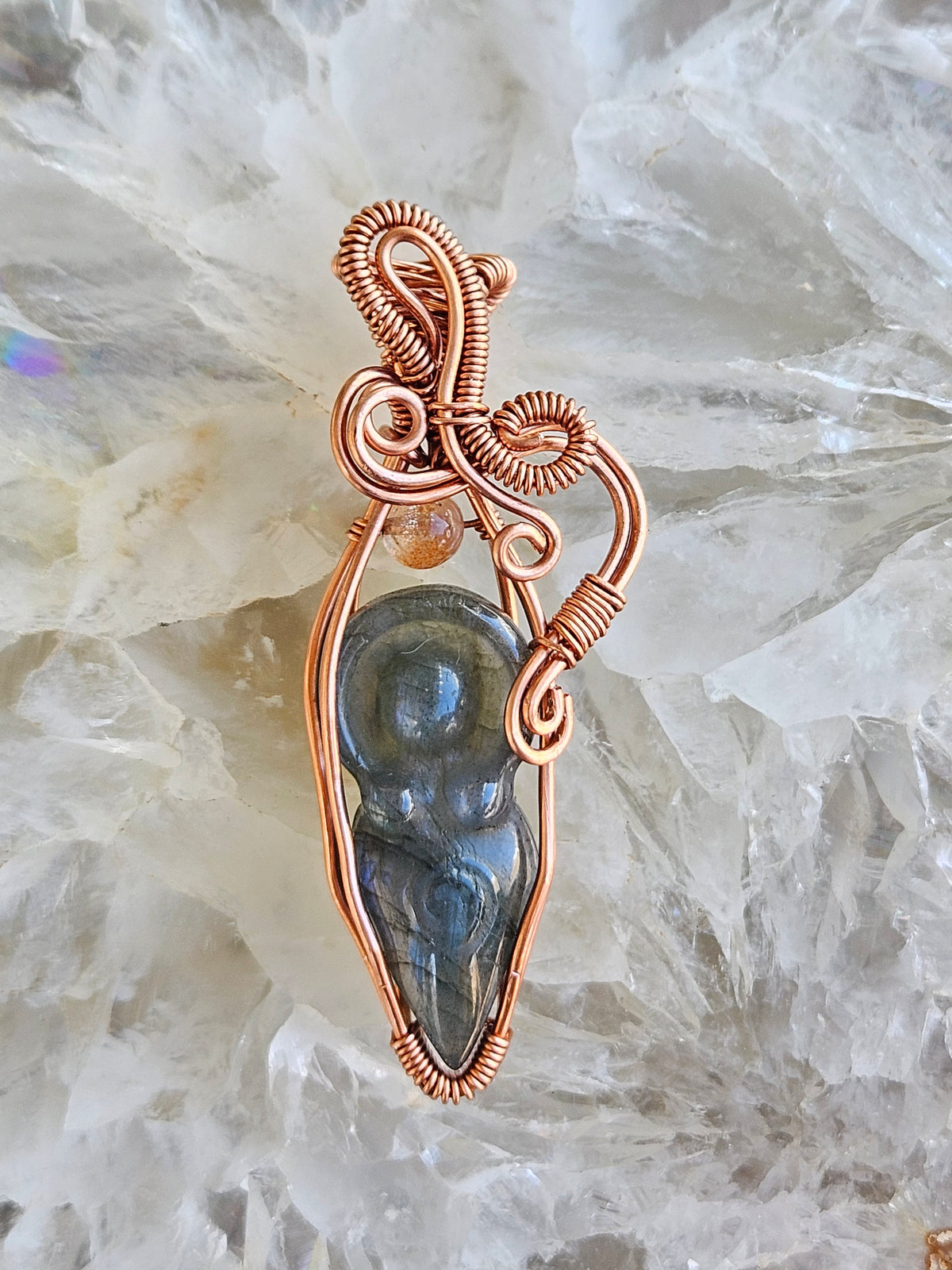 Gaia pendant