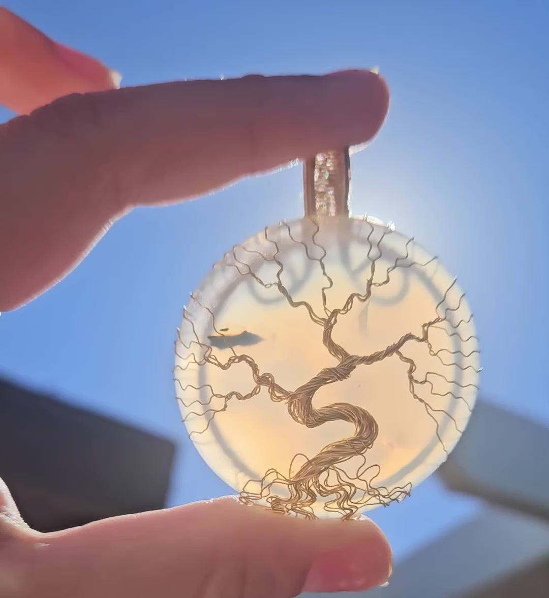 Agate tree pendant
